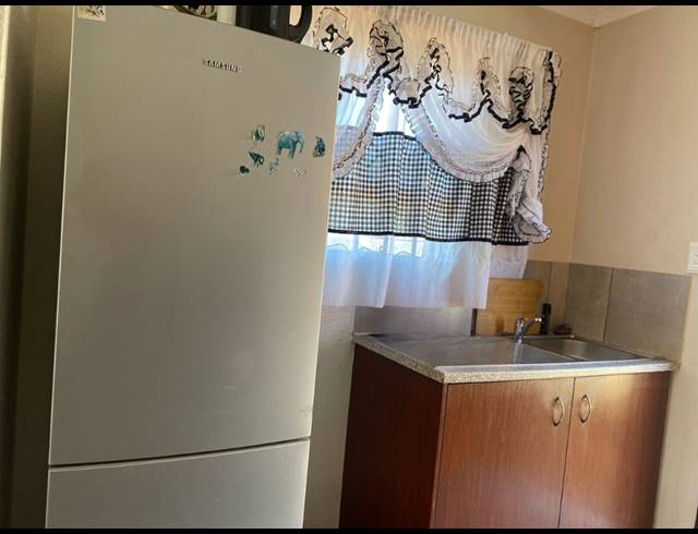 3 BEDROOM HOUSE FOR SALE IN EVATON WEST